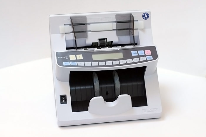 Счетчик банкнот Magner 75 UD